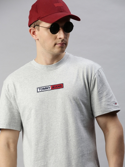 

Tommy Hilfiger Men Grey Melange Solid Round Neck Pure Cotton T-shirt