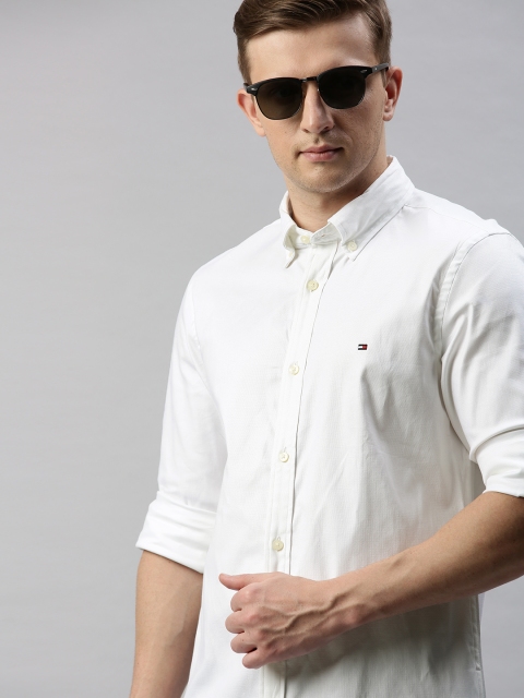 

Tommy Hilfiger Men White THFLEX Slim Fit Solid Casual Shirt