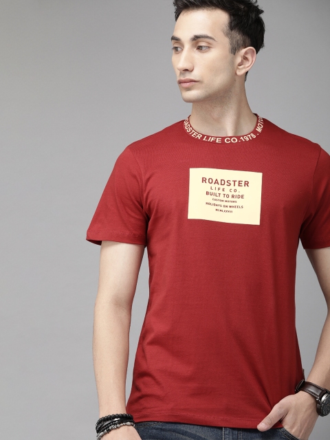 

Roadster Men Maroon & White Printed Cotton Round Neck T-shirt