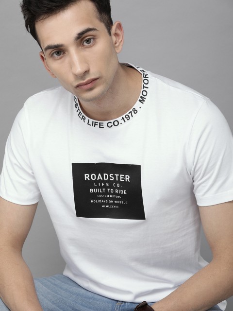 

Roadster Men White Brand Logo Printed Pure Cotton Round Neck T-shirt