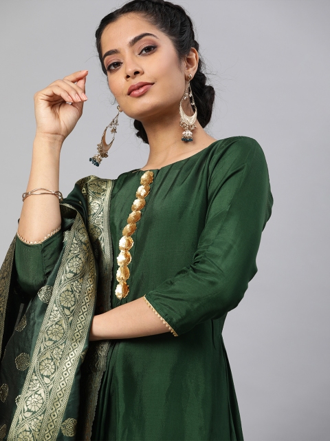 

Inddus Women Green Solid Sequinnned Detailing Kurta with Trousers & Dupatta