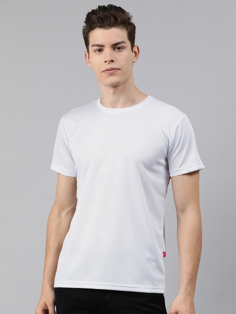 

UNSULLY Men White Solid Round Neck T-shirt