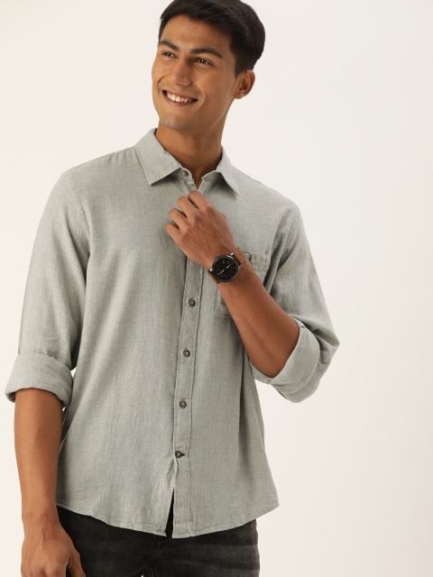 

GAP Men Grey Untucked Fit Solid Casual Shirt
