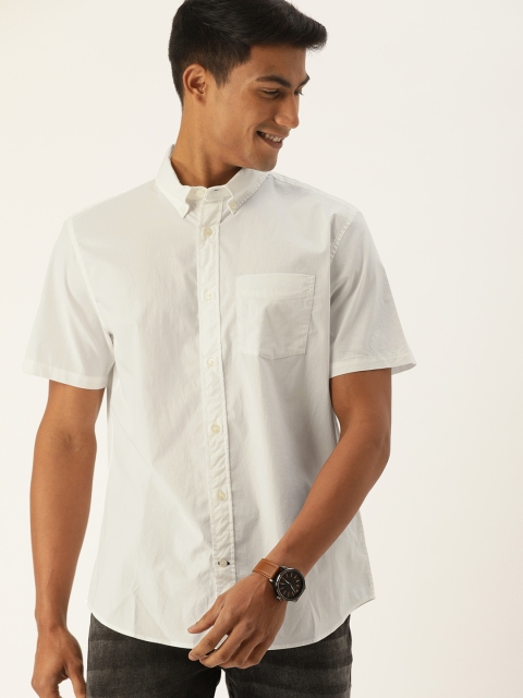 

GAP Men White Standard Fit Solid Casual Shirt