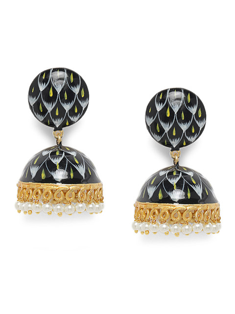 

Peora Black & White Gold-Plated Handcrafted Enamelled Pearl Dome Shaped Jhumkas