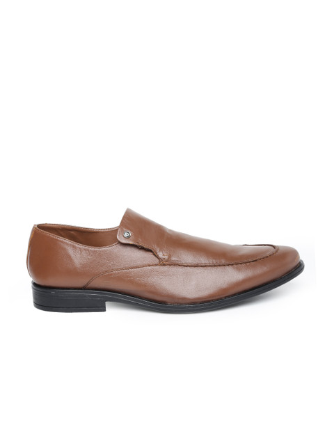 

INVICTUS Men Brown Leather Formal Shoes