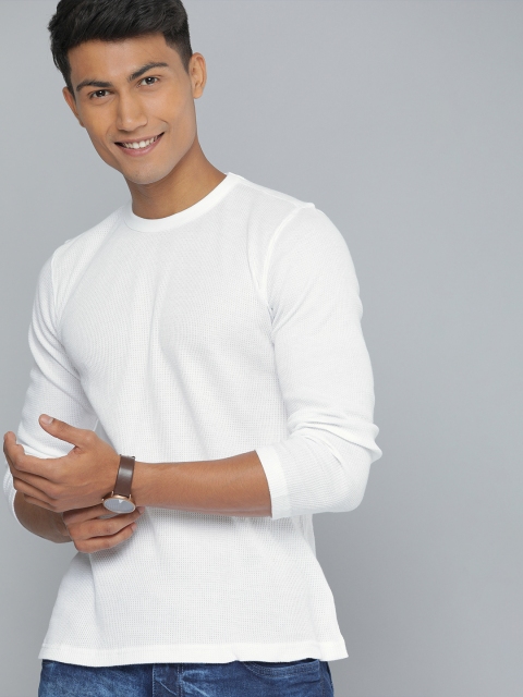 

Mast & Harbour Men White Self Design Round Neck T-shirt