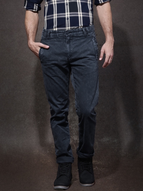 

Roadster Men Navy Washed Flat-Front Slim Fit Trousers, Navy blue