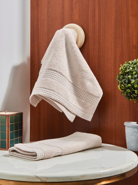 

DDecor Unisex Set Of 2 Beige Solid 500 GSM Live Beautiful Hand Towels