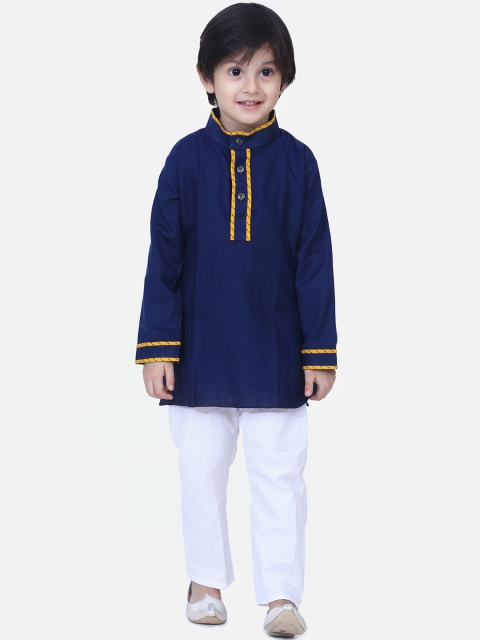 

BownBee Boys Navy Blue & White Solid Kurta with Pyjamas