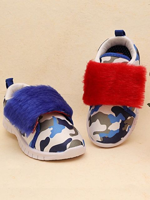 

DChica Girls Blue & Red Colourblocked Slip-On Sneakers