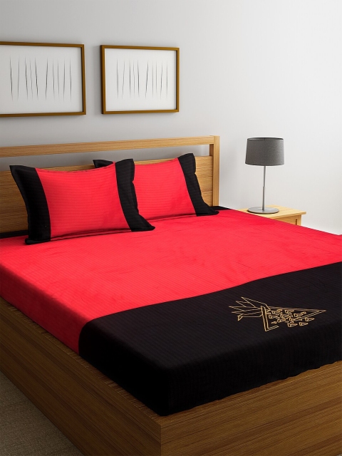 

DECOREALM Black & Red Colourblocked 300 TC Cotton 1 King Bedsheet with 2 Pillow Covers