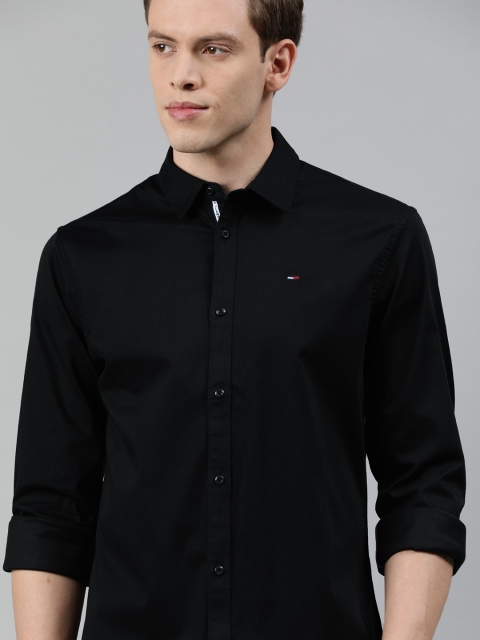 

Tommy Hilfiger Men Black Slim Fit Solid Casual Shirt