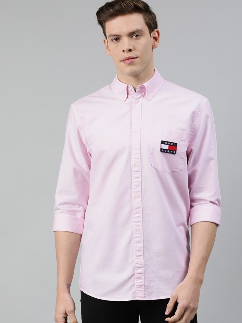 

Tommy Hilfiger Men Pink Regular Fit Solid Casual Shirt With Applique Detail