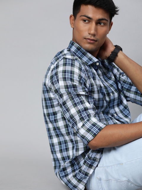 

Tommy Hilfiger Men White & Blue Regular Fit Plaid Checked Longline Casual Shirt