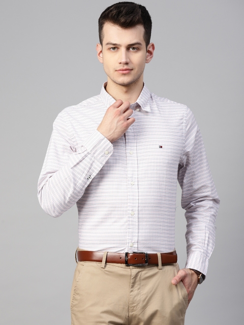 

Tommy Hilfiger Men Blue & White Slim Fit Checked Casual Shirt