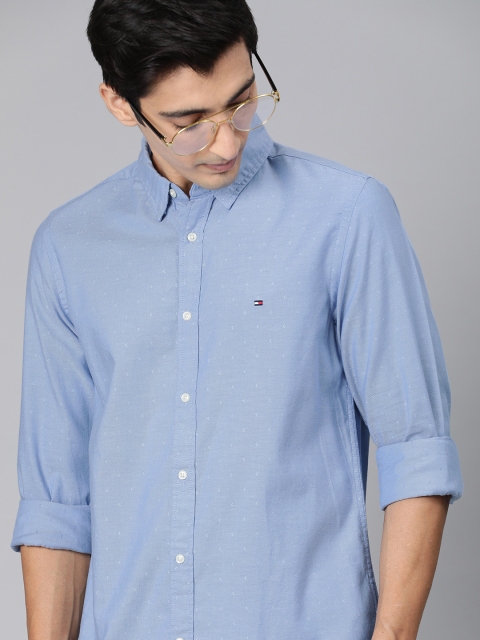 

Tommy Hilfiger Men Blue Slim Fit Self Design ARROW DOBBY Casual Shirt