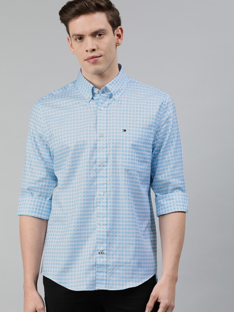 

Tommy Hilfiger Men Blue & White Regular Fit Checked Casual Shirt