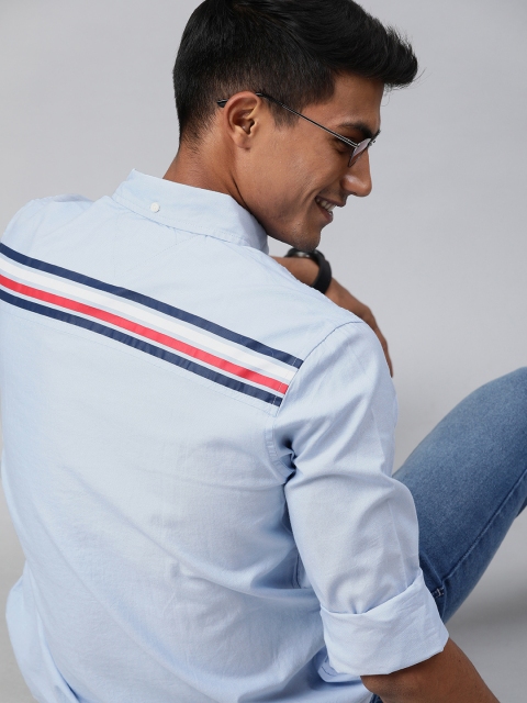 

Tommy Hilfiger Men Blue Regular Fit Solid Casual Shirt