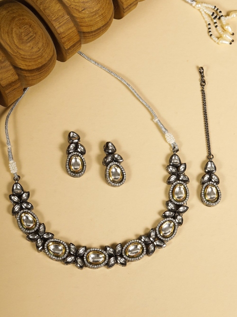 

Priyaasi Gun Metal-Toned Silver-Plated Handcrafted Kundan-Studded Jewellery Set, Metallic