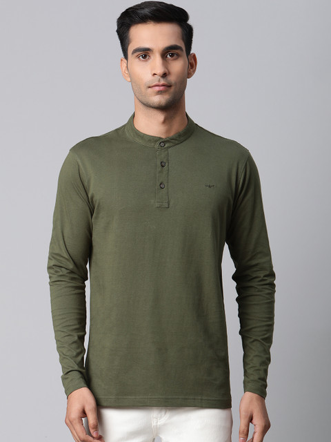 

Park Avenue Men Green Solid Henley Neck T-shirt