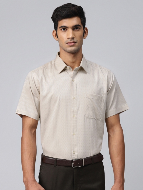 

Raymond Men Beige Contemporary Regular Fit Checked Formal Shirt