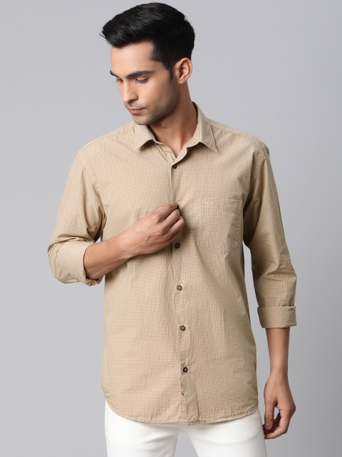 

Park Avenue Men Beige & Black Slim Fit Checked Casual Shirt