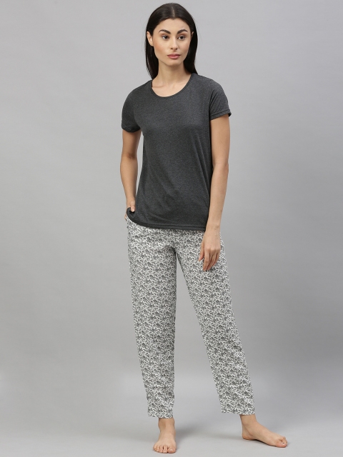 

Go Colors Women Grey Melange & White Solid Night suit