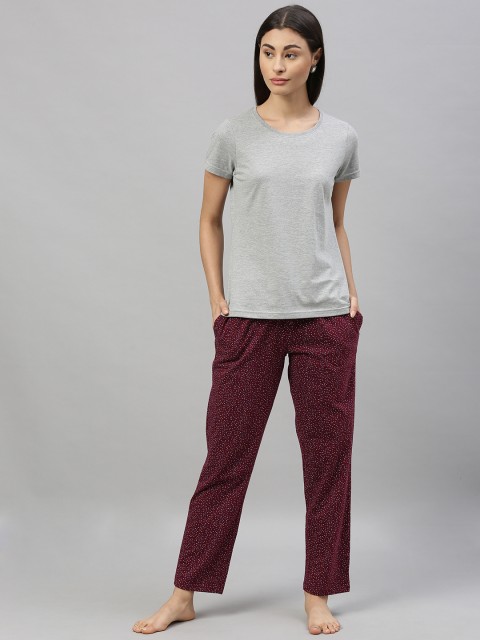 

Go Colors Women Grey & Maroon Solid Night suit
