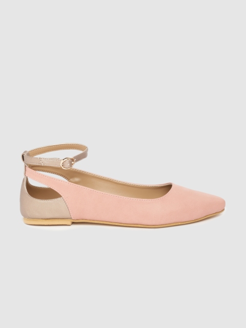 

DressBerry Women Peach-Coloured & Gunmetal-Toned Colourblocked Detail Ballerinas