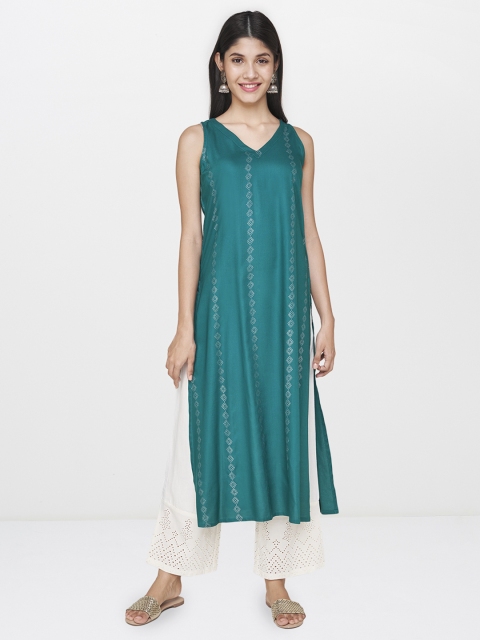 

Global Desi Women Teal Green & Silver-Toned Printed Straight Kurta