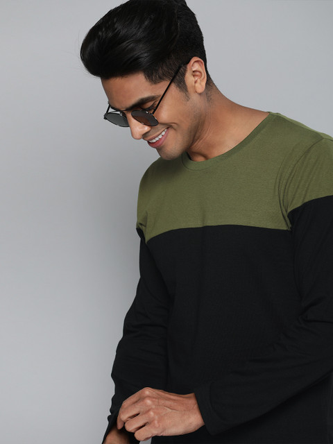 

HERE&NOW Men Black & Olive Green Colourblocked Round Neck T-shirt