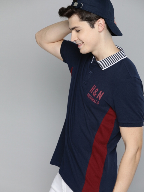 

HERE&NOW Men Navy Blue Solid Polo Collar T-shirt