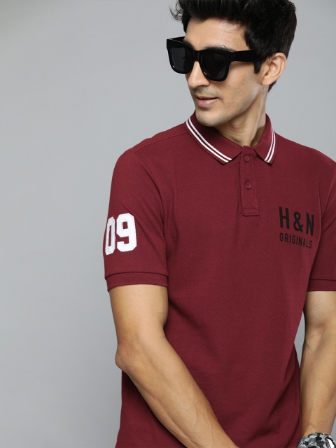 

HERE&NOW Men Maroon Solid Polo Collar T-shirt with Printed Detail