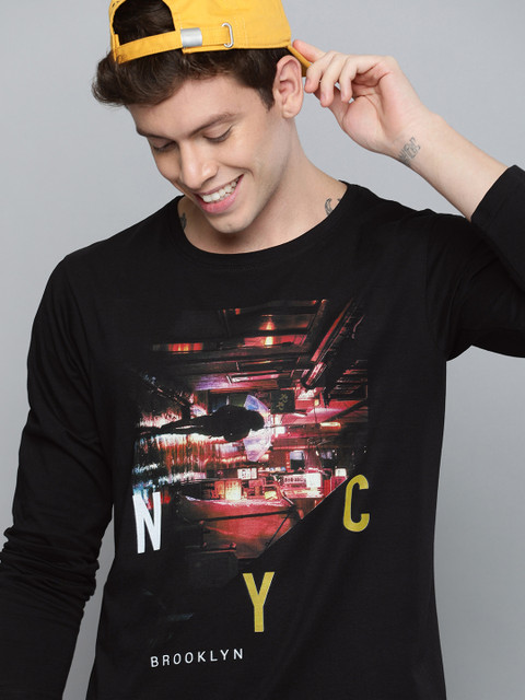 

HERE&NOW Men Black Printed Round Neck T-shirt