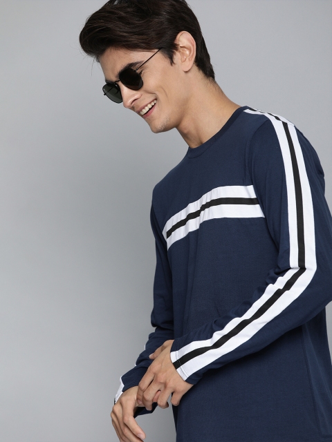 

HERENOW Men Navy Blue White Striped Round Neck Pure Cotton T-shirt