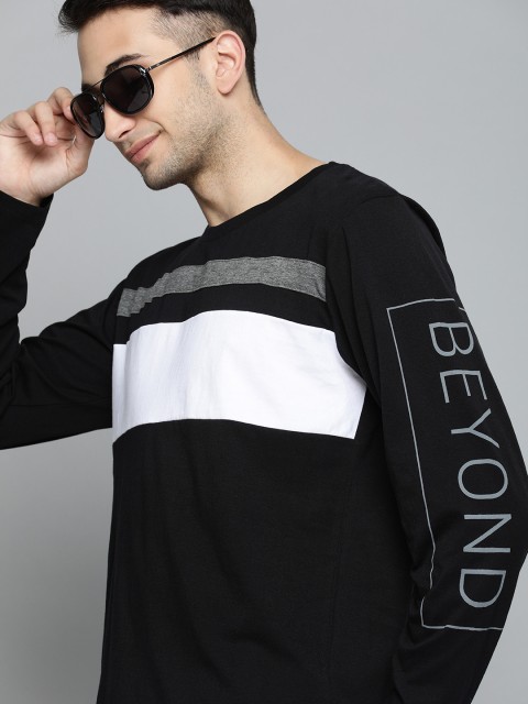 

HERE&NOW Men Black and White Printed Round Neck T-shirt