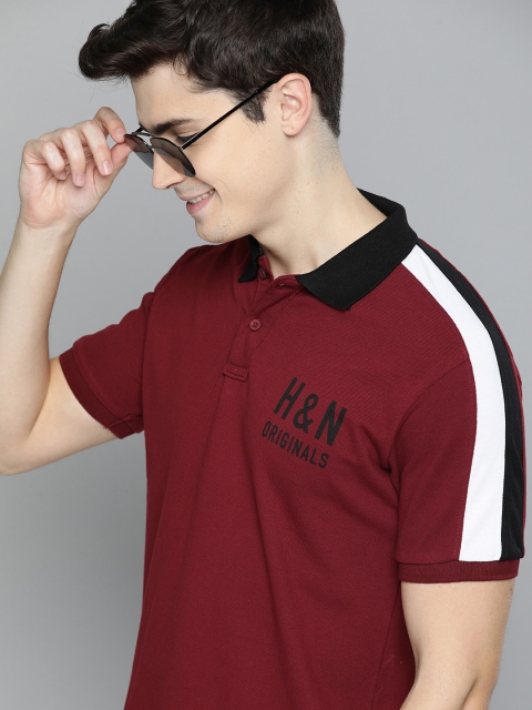 

HERE&NOW Men Maroon Solid Polo Collar T-shirt with Side Stripes
