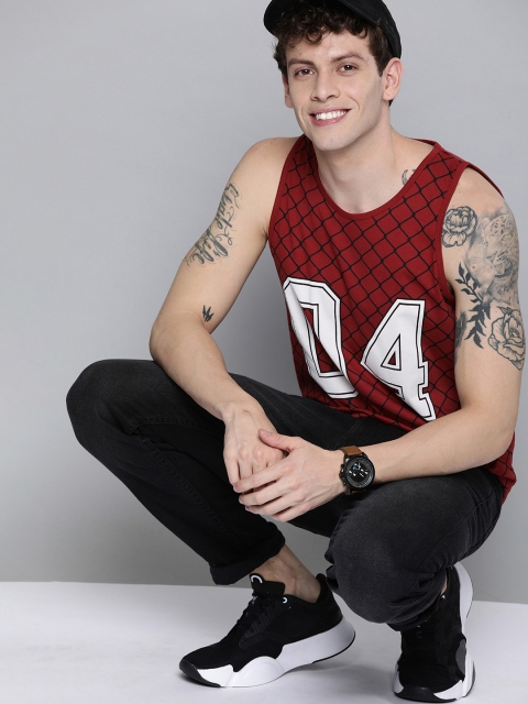 

HERE&NOW Men Maroon & White Varsity Printed Round Neck T-shirt