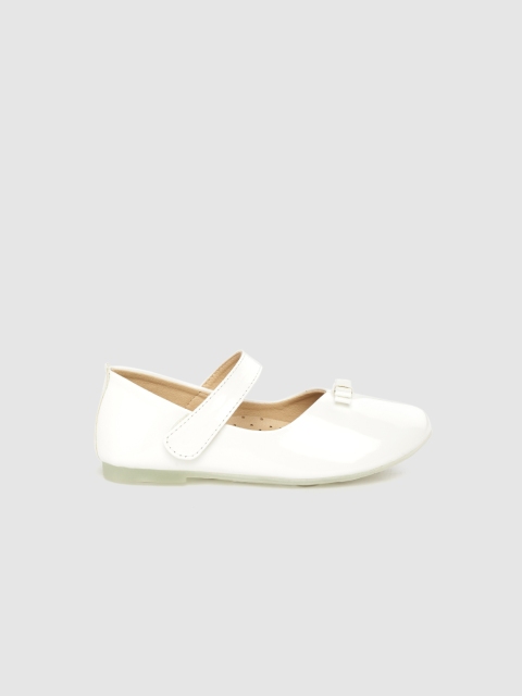 

YK Girls White Solid Mary Janes with Bow Detail