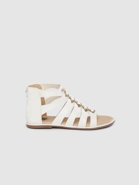 

YK Girls White Solid Mid-Top Gladiators with Floral Applique Detail