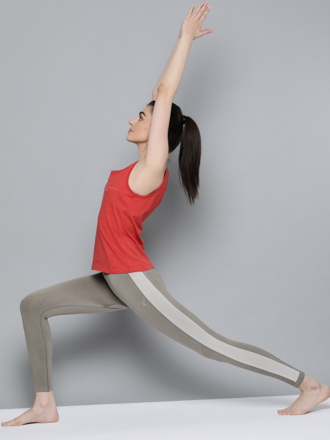 

HRX by Hrithik Roshan Women Beige Solid Mid-Rise Skinny Fit Yoga Tights