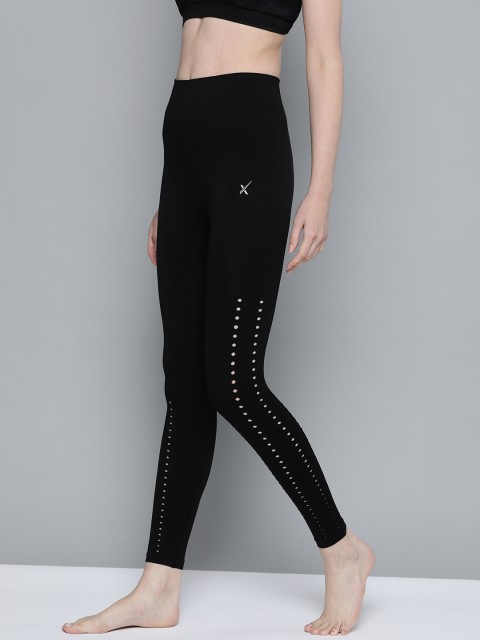 

HRX by Hrithik Roshan Women Black Solid Yoga Cropped Tights
