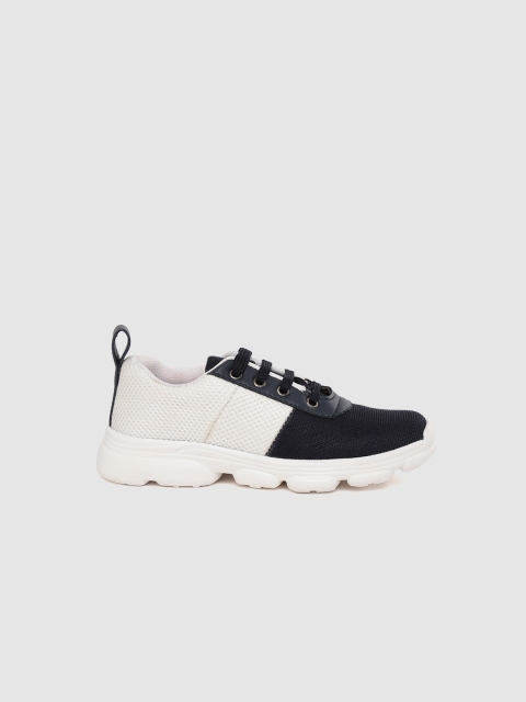 

YK Boys Navy Blue & White Colourblocked Sneakers