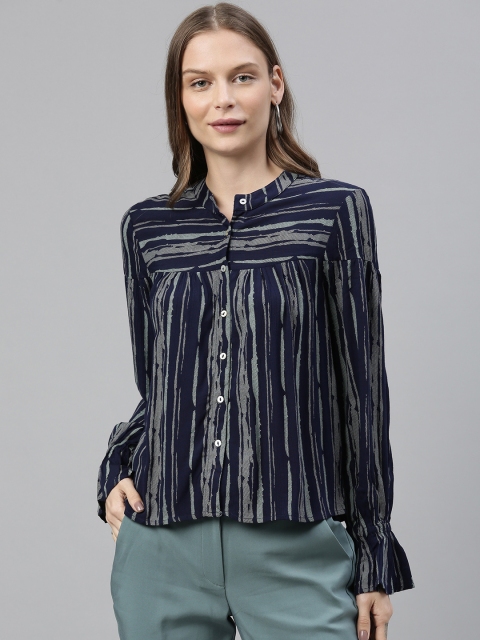 

Vero Moda Women Navy Blue & White Regular Fit Printed Casual Shirt