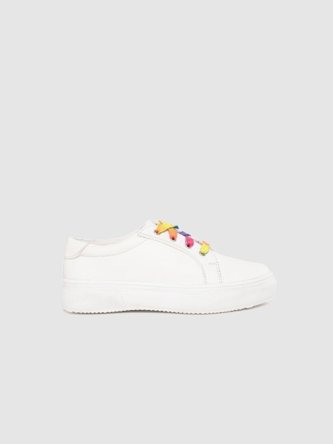 

YK Kids White Solid Sneakers