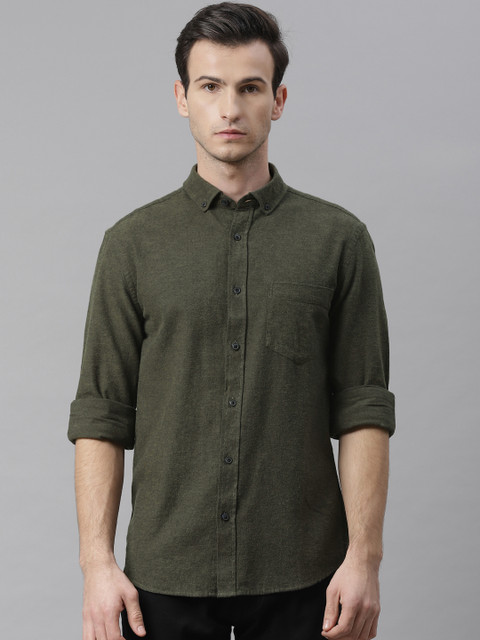 

Marks & Spencer Men Olive Green Regular Fit Solid Casual Shirt