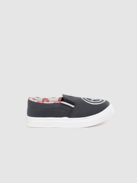 

YK Marvel Boys Navy Blue & Silver-Toned Captain America Sheild Textured Slip-On Sneakers