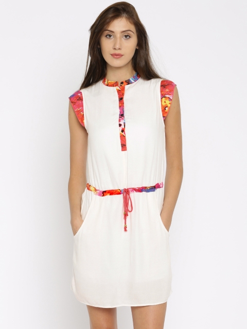 

Vero Moda Women White Solid Shift Dress