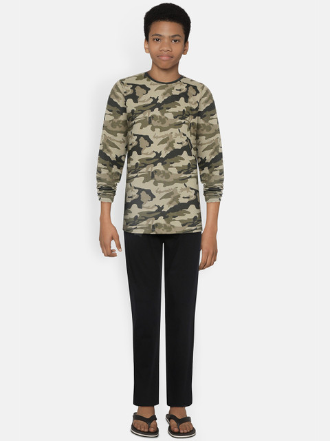 

YK Boys Olive Green & Black Camouflage Print Pure Cotton Night Suit